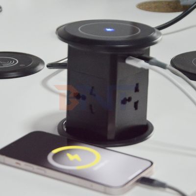 Νέο Πνευματικό Ανέβασμα Pop up Socket ΗΠΑ Ηνωμένο Βασίλειο Universal Four Surface Mount Desktop Socket Top με 15W ασύρματη φόρτιση Pop-up Socket