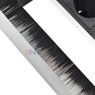 Εργοστασιακά προσαρμοσμένο επιτραπέζιο βουρτσισμένο κάλυμμα ανατροπής 20W USB Socket Κρυφό επιτραπέζιο τροφοδοτικό Grommet